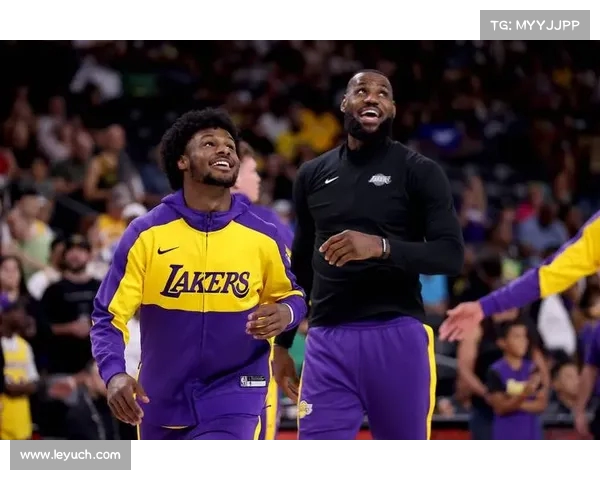 从游戏到赛场:布朗尼在NBA初体验中的震撼表情引发热议(布朗尼被挑衅) 从游戏到赛场:布朗尼在NBA初体验中的震撼表情引发热议(布朗尼被挑衅)